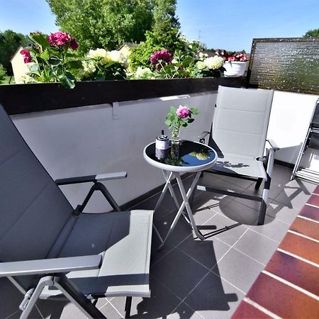 Apartments Нойс Екстериор снимка