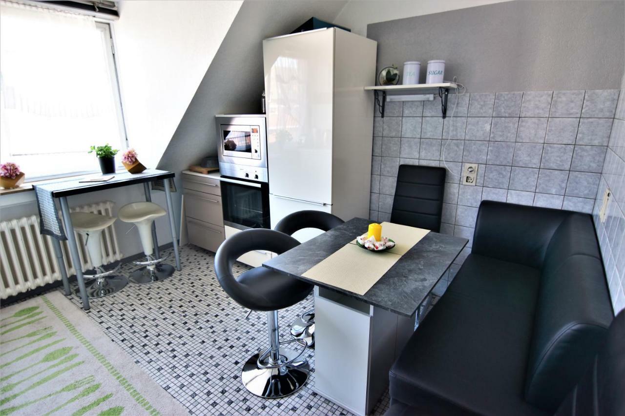 Apartments Нойс Екстериор снимка